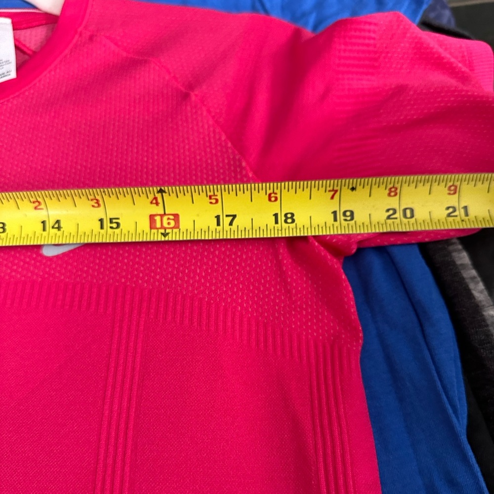 NikeFit Nike NWOT DARK Pink Short Sleeve Tee Shirt size Large - Picture 14 of 15